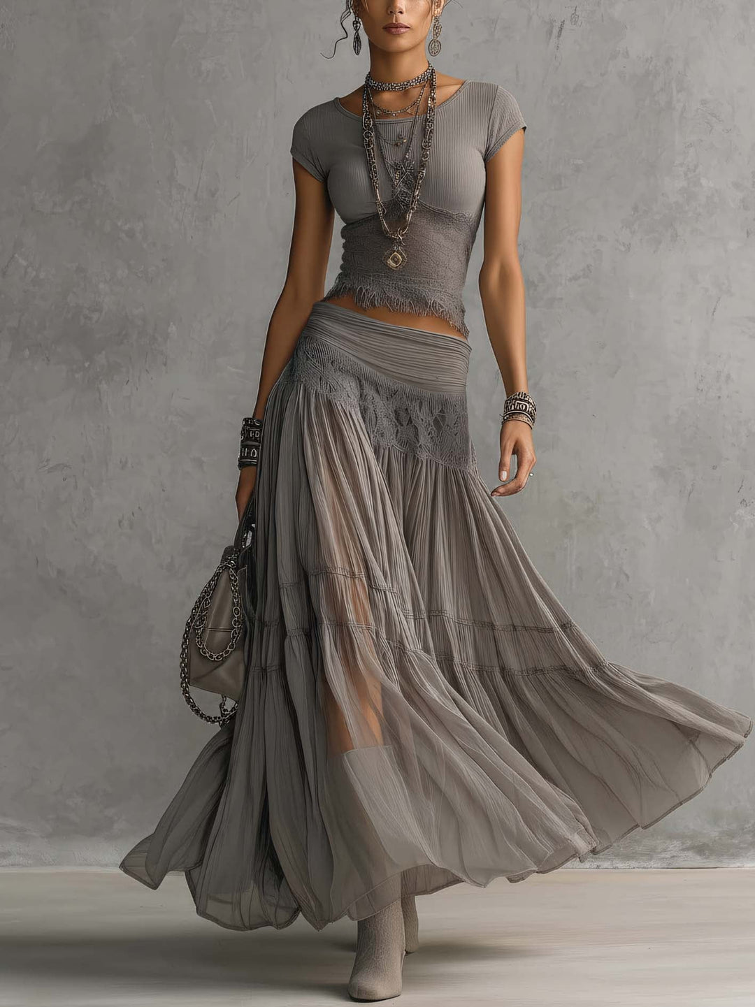 Elena | Coordinato Top con Inserti Trasparenti e Gonna Maxi Plissettata