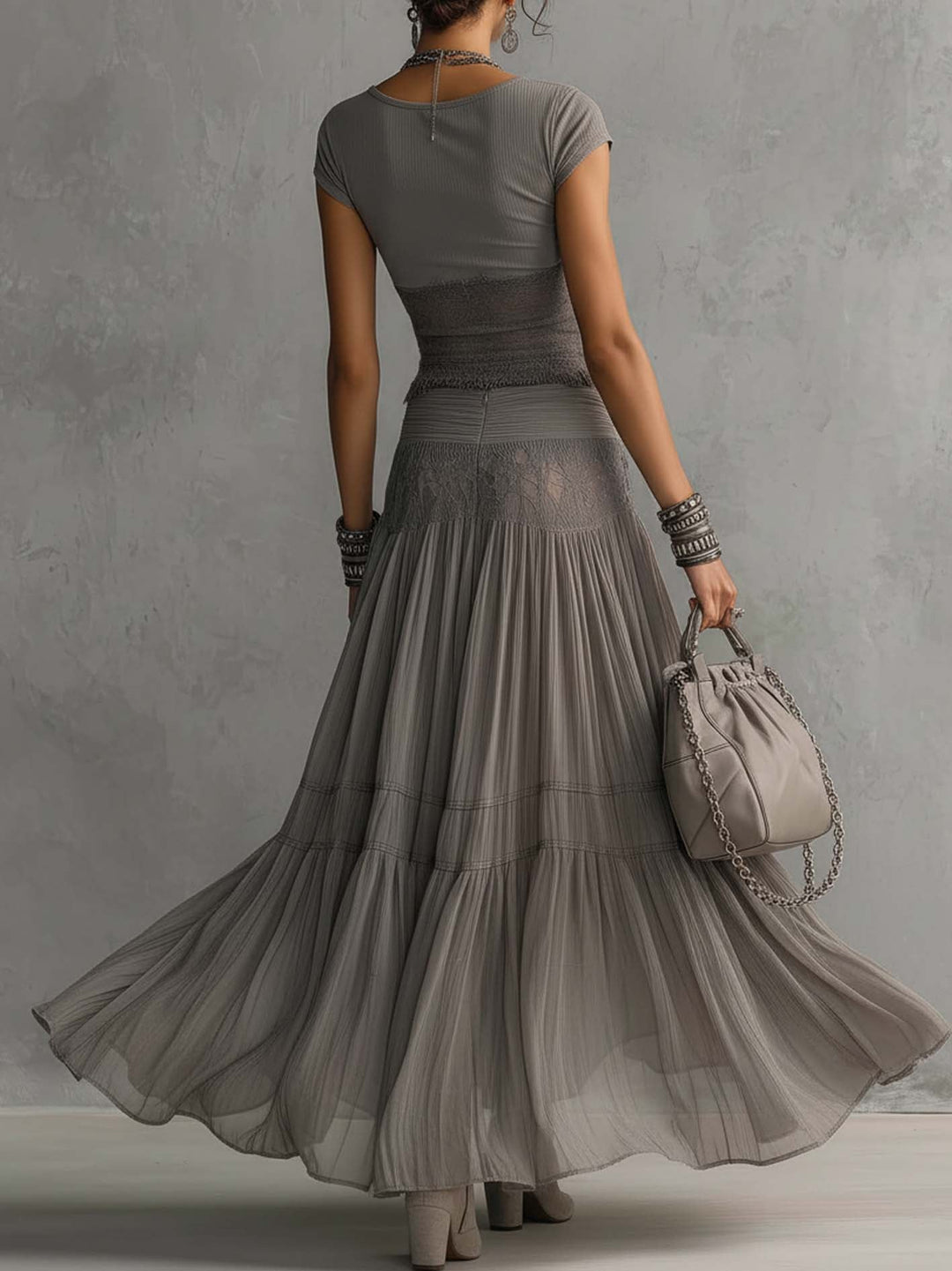 Elena | Completo con Top in Pizzo e Gonna Lunga Plissettata