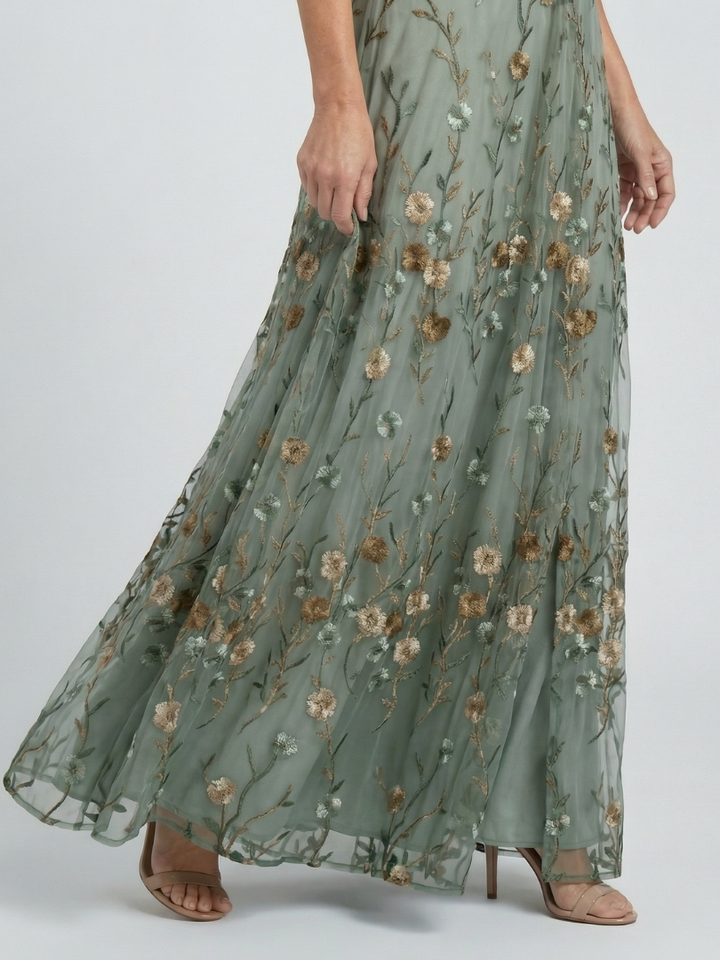 Selora | Abito Maxi Floreale Fluente con Collo all'Americana