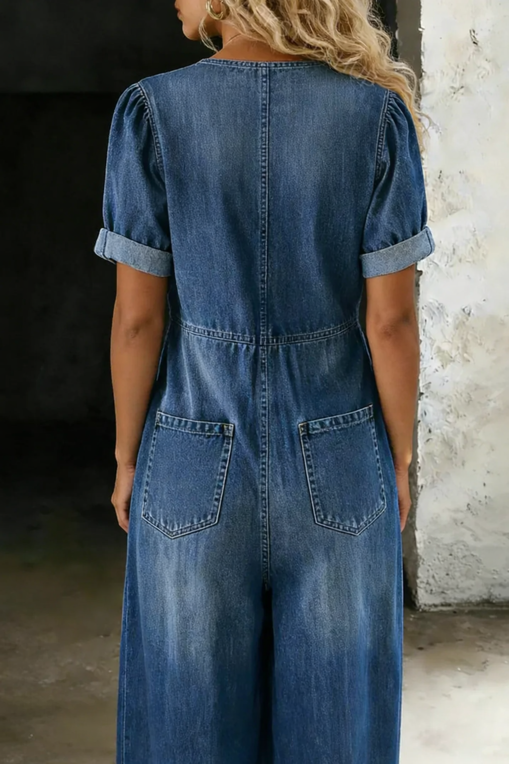 Maya | Jumpsuit con Scollo a V e Maniche Corte